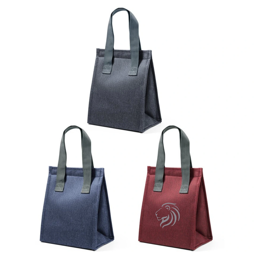 Bolsa Térmica 300D com Fecho Aderente - Bolsa térmica em 300D de alta densidade, com pegas em webbing e fecho aderente. Capacidade de até 6 litros. 24 x 29 x 14 cm.