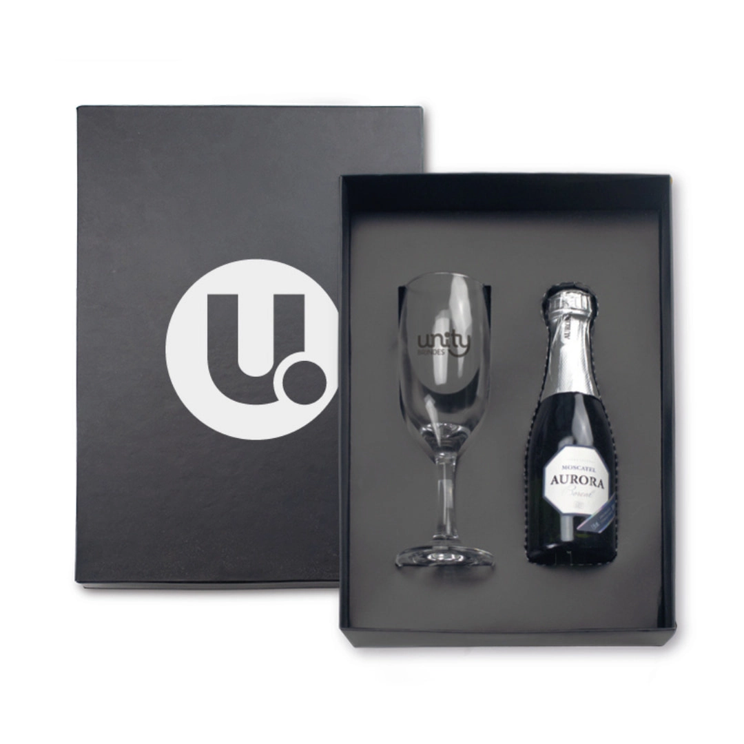 Kit Presente Corporativo - Taça e espumante em caixa sofisticada, ideal para encerramentos de eventos, brindes de fim de ano e parcerias especiais.