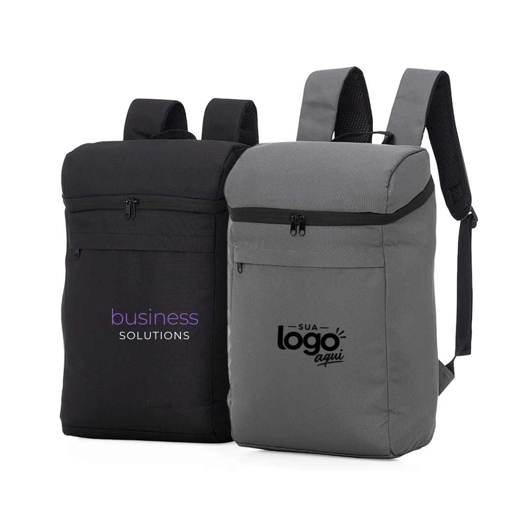 Mochila Térmica com Alça Acolchoada - Mochila térmica com parte interna costurada e alça de ombro acolchoada. Capacidade de 16 litros. 45 x 24 x 15 cm.