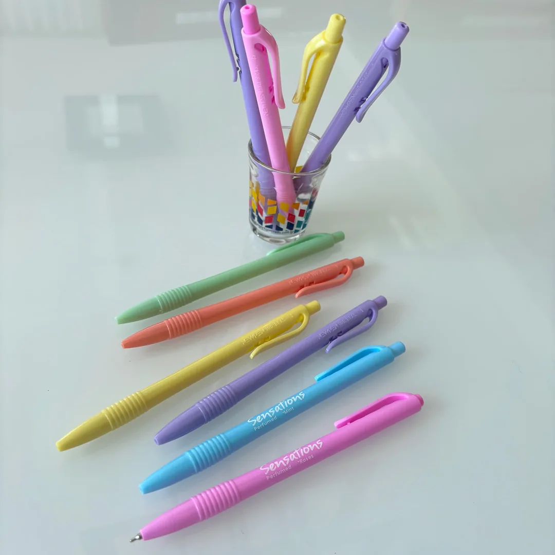 Clic Color Pastel - escrita macia, em cores suaves
