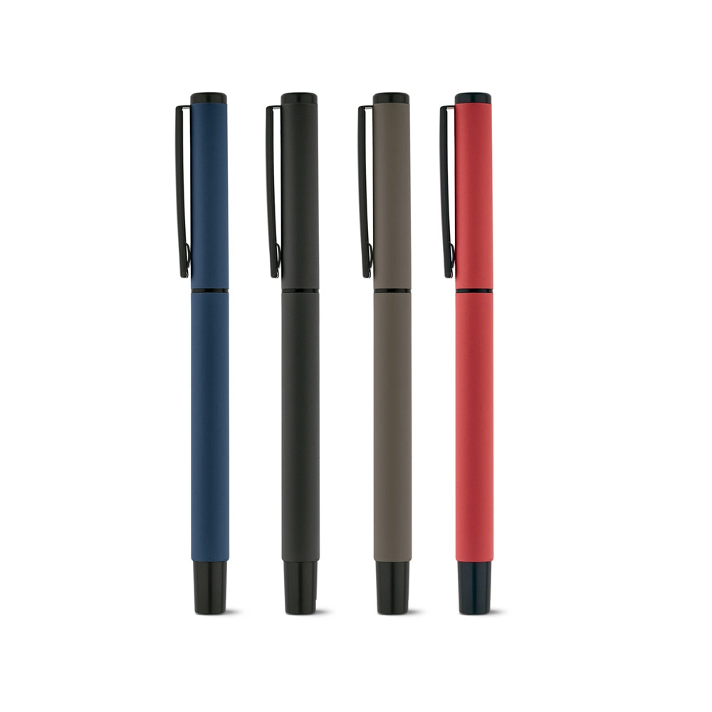 Roller Metal Emborrachado - Caneta roller em alumínio com acabamento em borracha e clipe metálico, disponível em várias cores.
